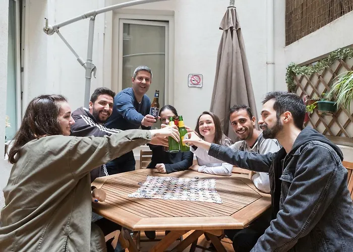 Albergue Lisboa Central Hostel *