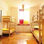 بيت شباب بيت شباب لشبونة سنترال
