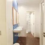 بيت شباب لشبونة سنترال *