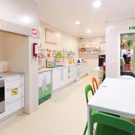 Lisboa Central Hostel אכסניה *