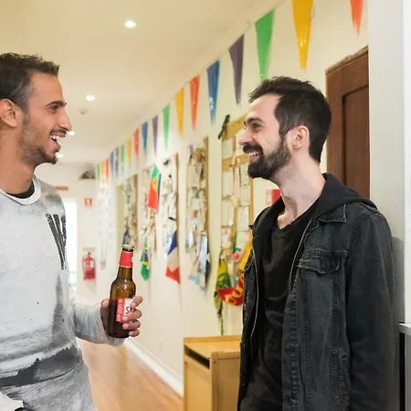 Lisboa Central Hostel אכסניה *